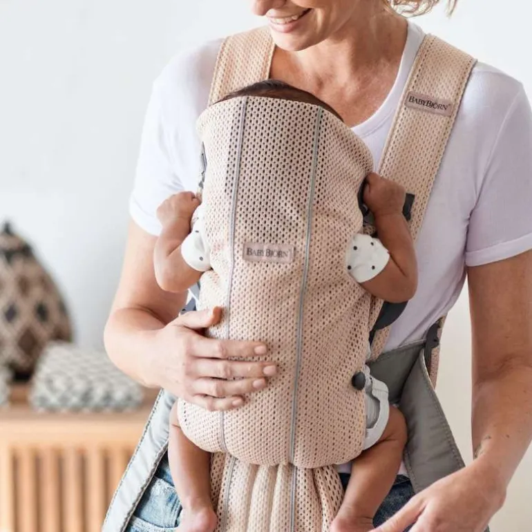 BabyBjorn Mochila Porta Bebé Mini Mesh - Rosa Perla