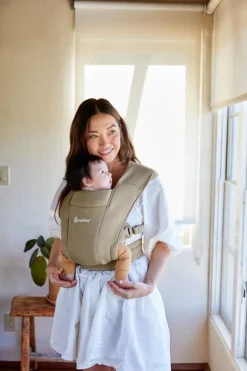Ergobaby Mochila Portabebé Embrace - Soft Olive