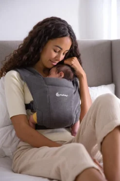 Ergobaby Mochila Portabebé Embrace - Cinza