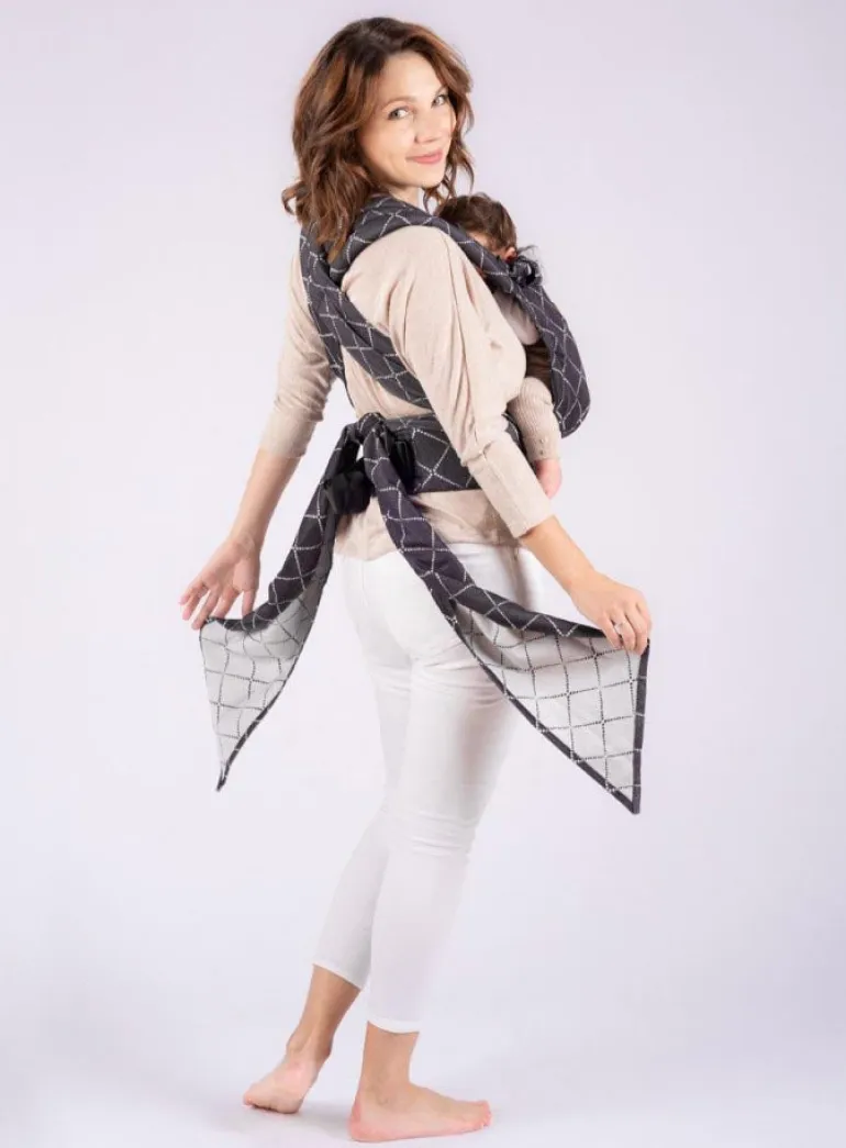 Isara Quick Half Buckle Mochila Portabebé - Diamonda Black