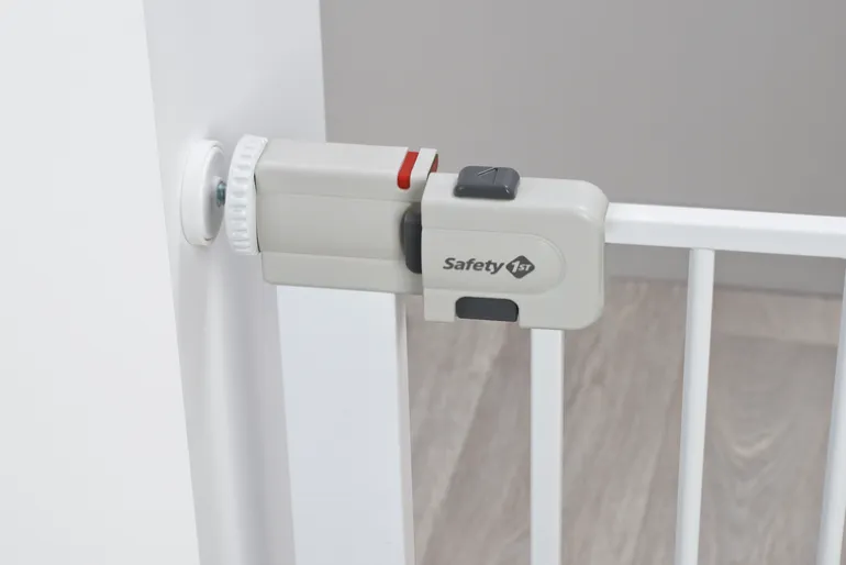Safety 1st Barreira de Segurança Easy Close - Metal White