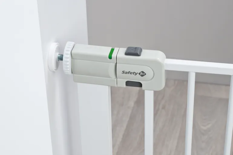 Safety 1st Barreira de Segurança Easy Close - Metal White
