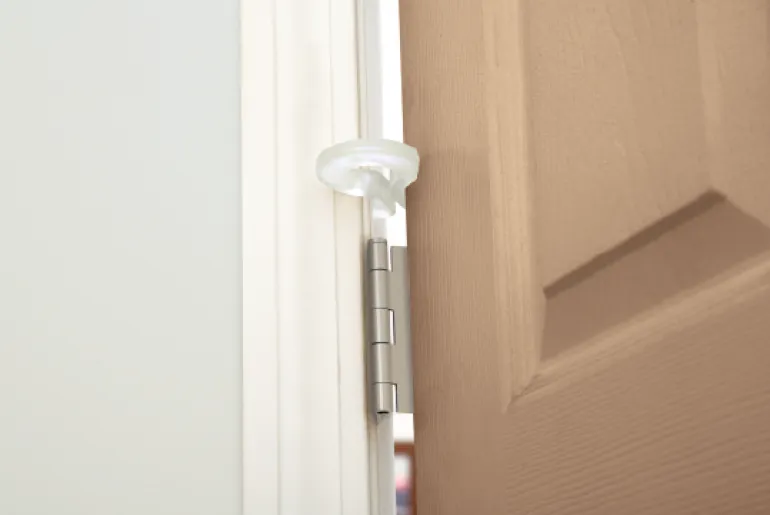 Safety 1st Sistema de segurança para evitar trilhar dedos