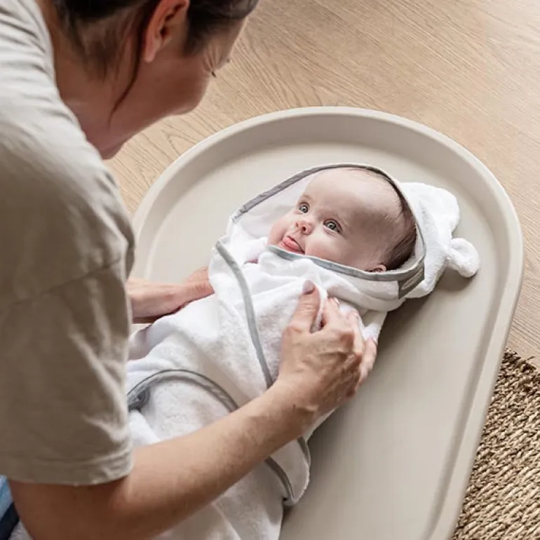 Shnuggle Muda Fraldas Squishy - Taupe