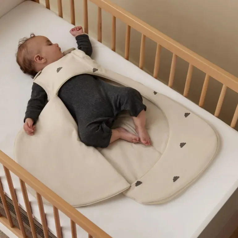SnuzPouch Saco de dormir 0-6 meses Tog 0.5 - Sand Cloud