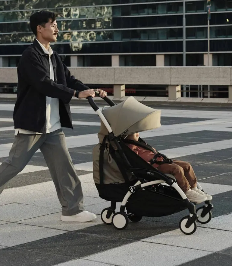 Stokke YOYO 3 Carrinho de Bebé - White + Color Pack - Black